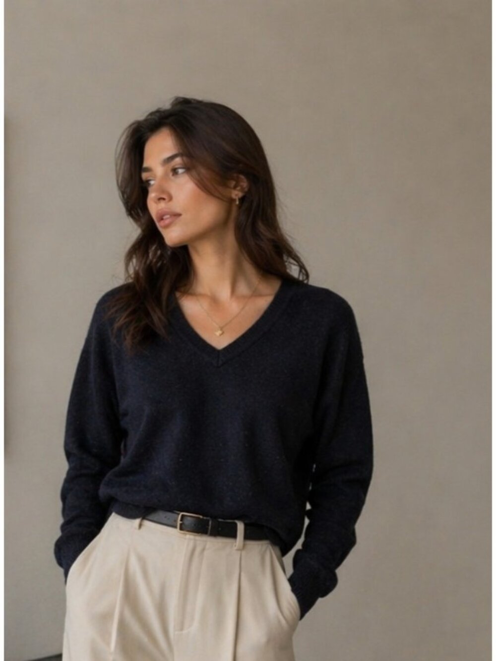 Quince 100% Cashmere Sweater Women Size S Black V-Neck Soft Minimalist Luxury